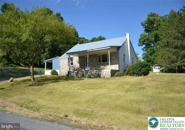 2nd image of 28 Seidel Rd, Reading, PA 19606 | MLS# 781095
