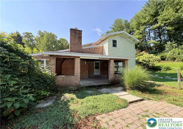 Photo 31 of Single family home for sale at 575 N Hokendauqua Dr, Bath, PA 18014 | MLS# 781766 | Listing updated on 2026-08-02