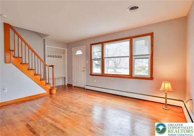 3rd image of 336 E Market St, Bethlehem, PA 18018 | MLS# 781892