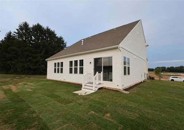 2nd image of 5733 Frederick Dr, Bethlehem, PA 18017 | MLS# 781895