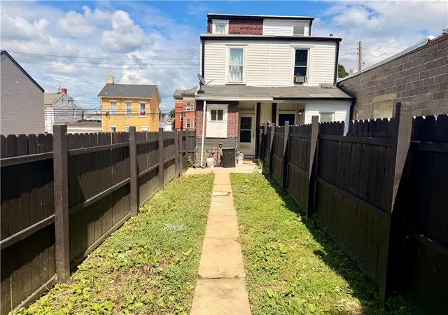 16th image of 326 N Church St, Allentown City, PA 18102 | MLS# 780885