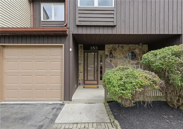 4th image of 353 Tamarack Dr, Allentown, PA 18104 | MLS# 781796