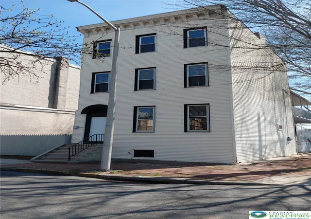 2nd image of 300 Pine St, Reading, PA 19602 | MLS# 781910