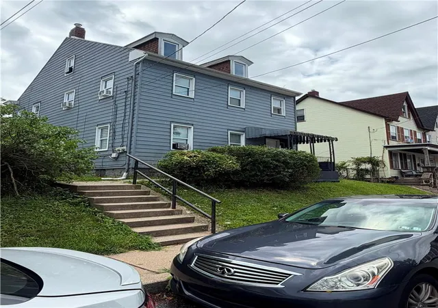 3rd image of 211 Wilkes Barre St, Easton, PA 18042 | MLS# 781914
