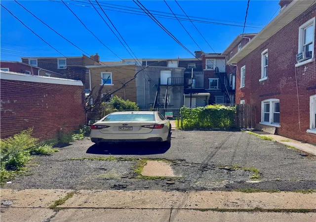Listing Photo 2 - Condo for sale in building located at 543 N 7th St, Allentown, PA 17046 - Unit #