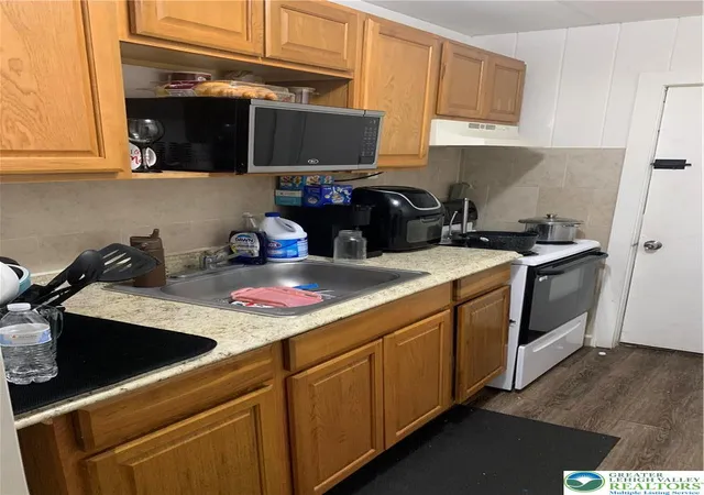 Listing Photo 5 - Condo for sale in building located at 543 N 7th St, Allentown, PA 17046
