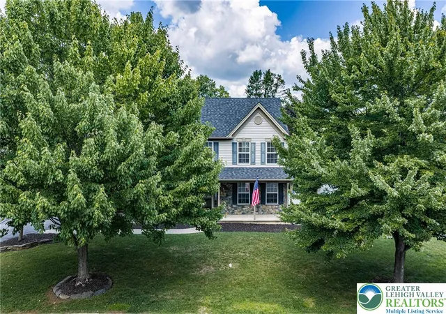 2nd image of 4003 Redwood Dr, Bethlehem, PA 18020 | MLS# 781653