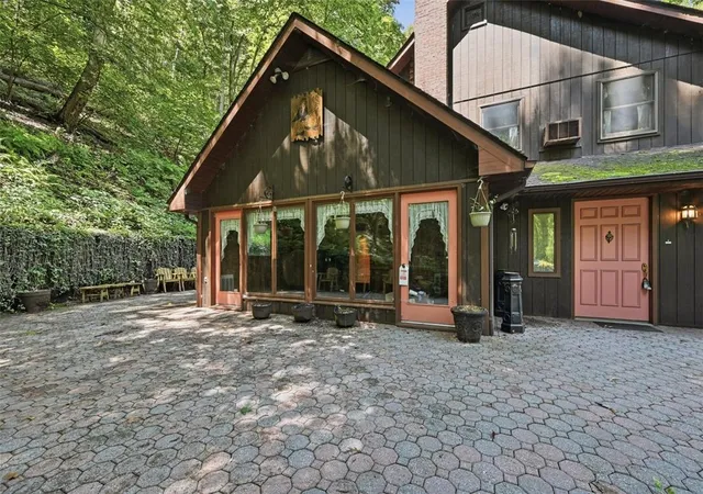 2nd image of 3612 River Rd, Mount Bethel, PA 18343 | MLS# 781894