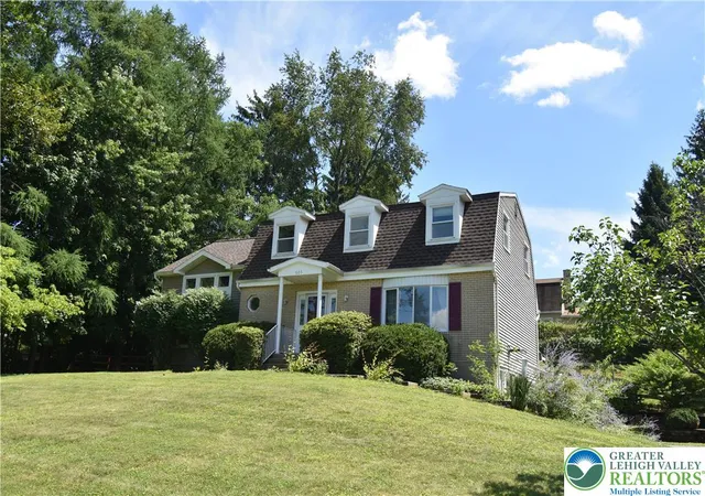 2nd image of 605 Barnyard Vw, Easton, PA 18040 | MLS# 782025
