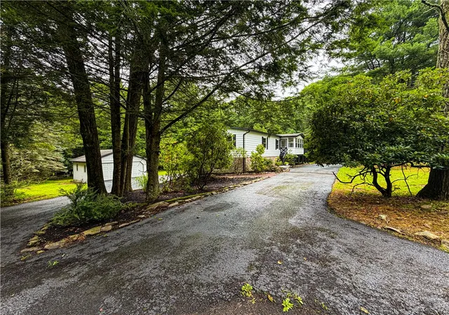 3rd image of 48 White Spruce Way, Jim Thorpe, PA 18229 | MLS# 781880