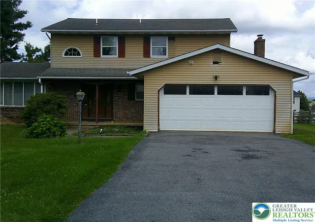2nd image of 901 Apple Blossom Rd, Easton, PA 18040 | MLS# 782080