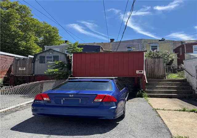 2nd image of 1531 Allen St, Allentown, PA 18102 | MLS# 782122