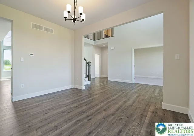 Photo 5 of Sale Pending at 5043 Chapmans Rd, Allentown, PA 18104 | MLS# 782164 | Listing updated on 2026-08-29