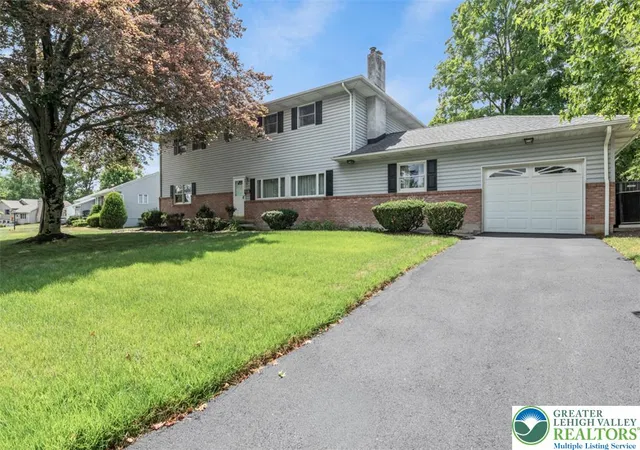 1st image of 346 N 7th St, Coopersburg, PA 18036 | MLS# 782036