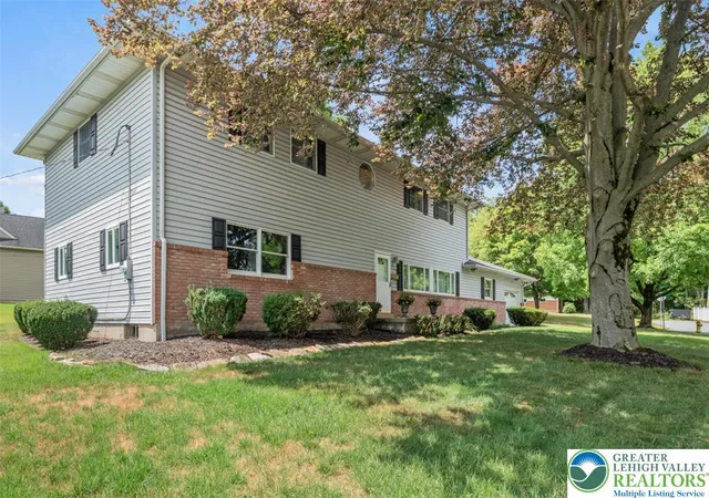 2nd image of 346 N 7th St, Coopersburg, PA 18036 | MLS# 782036