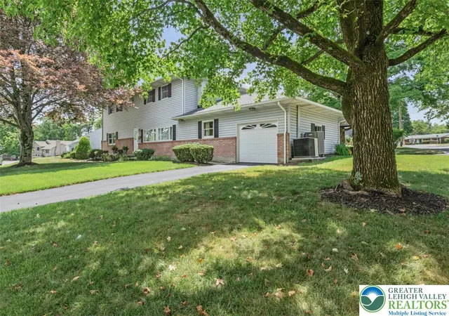 Photo 3 of Single family home for sale at 346 N 7th Street, Coopersburg, PA 18036 | MLS# 782036 | Listing updated on 2026-08-05