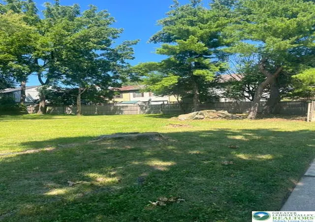 32nd image of 1701 Independence Ct, Allentown, PA 18104 | MLS# 782099