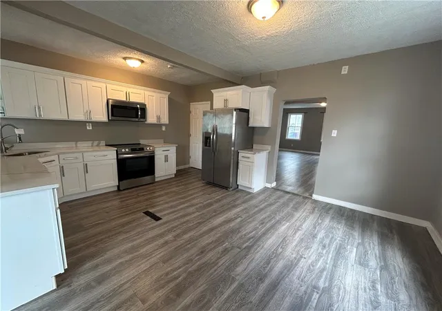 5th image of 110 Front St, Catasauqua, PA 18032 | MLS# 782215