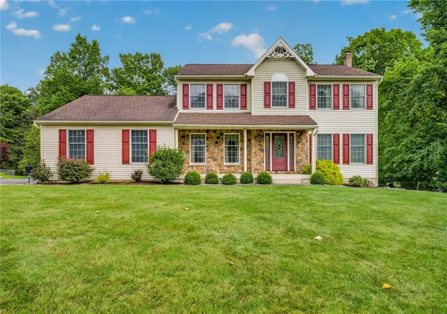 Photo 1 of Single family home for sale at 154 Red Oak Ln, Bangor, PA 18013 | MLS# 782193 | Listing updated on 2026-08-30