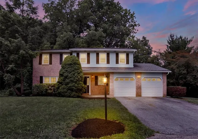 Photo 4 of Single family home for sale at 214 Burrell Blvd, Allentown, PA 18104 | MLS# 781778 | Listing updated on 2026-09-01