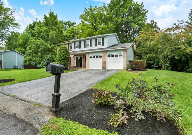 Photo 5 of Single family home for sale at 214 Burrell Blvd, Allentown, PA 18104 | MLS# 781778 | Listing updated on 2026-09-01