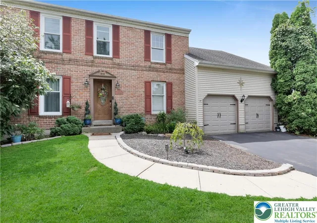 Photo 2 of Single family home for sale at 4531 Lenox Dr, Bethlehem, PA 18017 | MLS# 782279 | Listing updated on 2026-08-29