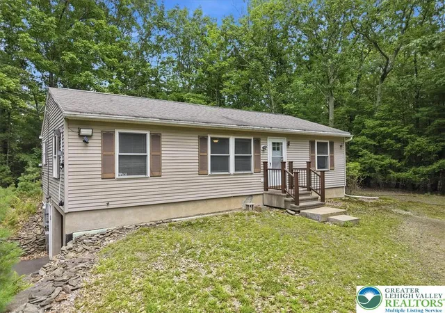 Photo 3 of Single family home for sale at 158 Pioneer Rd, Kunkletown, PA 18058 | MLS# 782332 | Listing updated on 2026-08-29