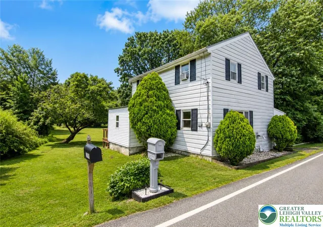 Photo 3 of Single family home for sale at 1294 Seifert Rd, Nazareth, PA 18064 | MLS# 781821 | Listing updated on 2026-08-27