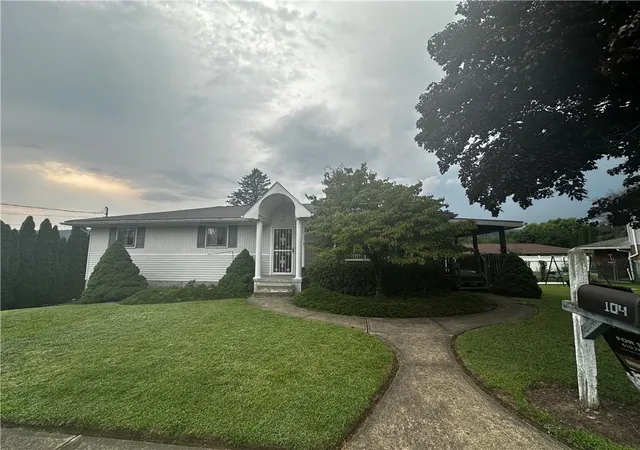 Photo 4 of Sale Pending at 104 Mackie Ln, Taylor, PA 18517 | MLS# 782608 | Listing updated on 2026-09-01
