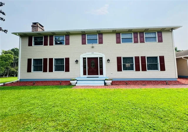 Photo 3 of Single family home for sale at 118 Crabapple Ln, East Stroudsburg, PA 18301 | MLS# 782650 | Listing updated on 2026-08-27
