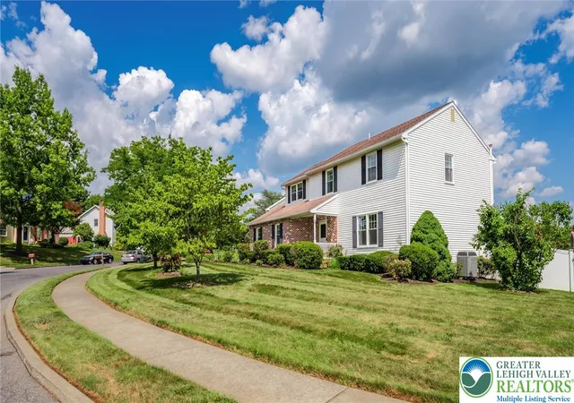 Photo 3 of Sale Pending at 4023 Danberry Dr, Easton, PA 18045 | MLS# 782504 | Listing updated on 2026-08-27
