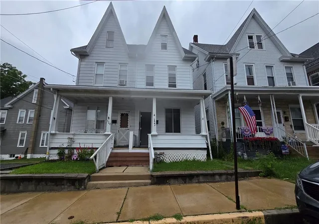 Photo 2 of Sale Pending at 122 N 4th Street, Lehighton, PA 18235 | MLS# 782995 | Listing updated on 2026-08-28