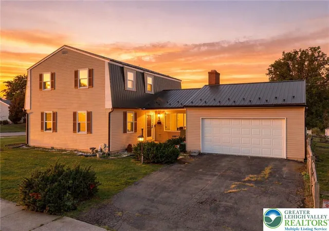 Photo 2 of Single family home for sale at 493 Forrest Ave, Bethlehem, PA 18017 | MLS# 780937 | Listing updated on 2026-09-01