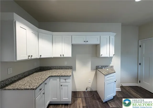 Photo 4 of Single family home for sale at 712 N Bishopthorpe St, Fountain Hill, PA 18015 | MLS# 783017 | Listing updated on 2026-08-29