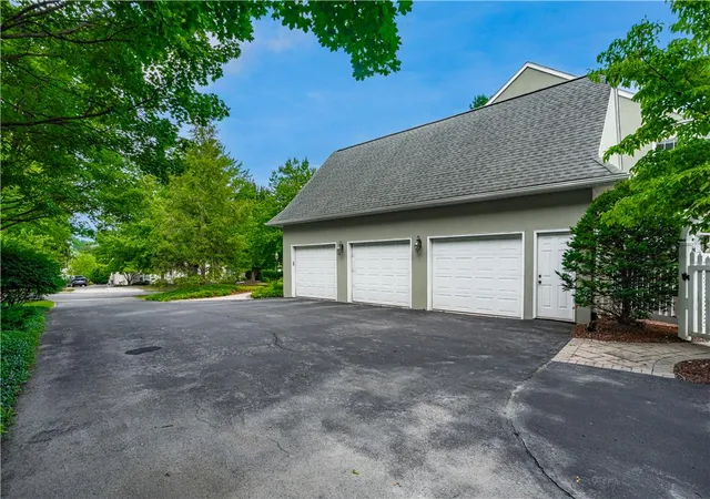Photo 3 of Sale Pending at 850 38th Street N, Allentown, PA 18104 | MLS# 782916 | Listing updated on 2026-08-27