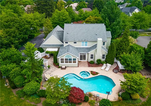 Photo 4 of Sale Pending at 850 38th Street N, Allentown, PA 18104 | MLS# 782916 | Listing updated on 2026-08-27