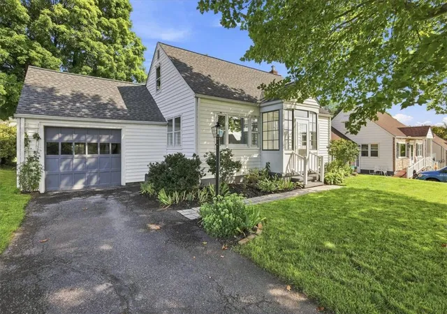 Photo 3 of Sale Pending at 2613 Hermitage Ave, Easton, PA 18045 | MLS# 783092 | Listing updated on 2026-08-28
