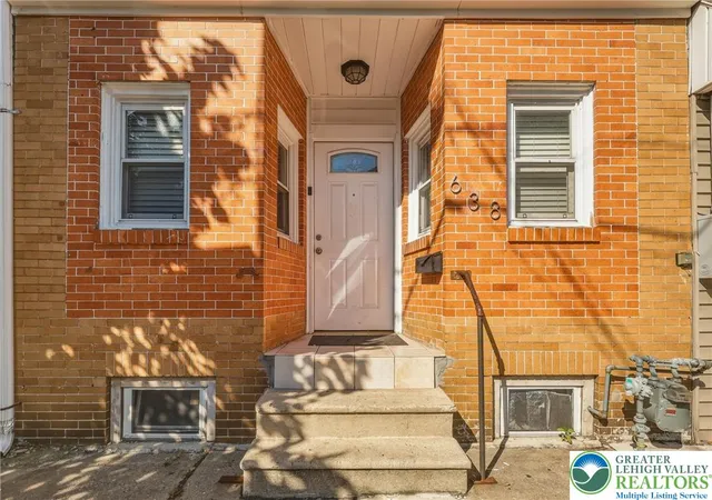 Photo 3 of Sale Pending at 638 N 2nd Street, Allentown, PA 18102 | MLS# 782951 | Listing updated on 2026-08-29