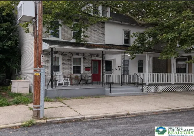 Photo 2 of Sale Pending at 211 E Ettwein St, Bethlehem, PA 18018 | MLS# 783145 | Listing updated on 2026-08-28