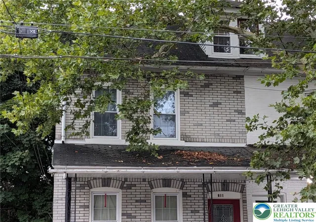 Photo 3 of Sale Pending at 211 E Ettwein St, Bethlehem, PA 18018 | MLS# 783145 | Listing updated on 2026-08-28