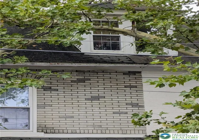 Photo 4 of Sale Pending at 211 E Ettwein St, Bethlehem, PA 18018 | MLS# 783145 | Listing updated on 2026-08-28