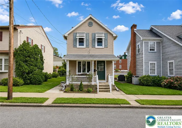 Photo 1 of Sale Pending at 124 E Greenwich St, Bethlehem, PA 18018 | MLS# 783148 | Listing updated on 2026-08-28