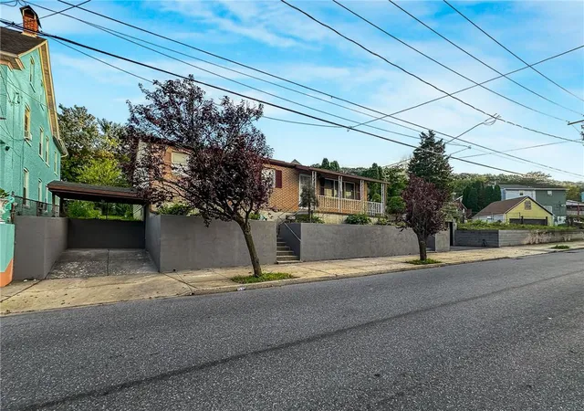 Photo 3 of Sale Pending at 1434 E 6th Street, Bethlehem, PA 18015 | MLS# 783147 | Listing updated on 2026-08-30