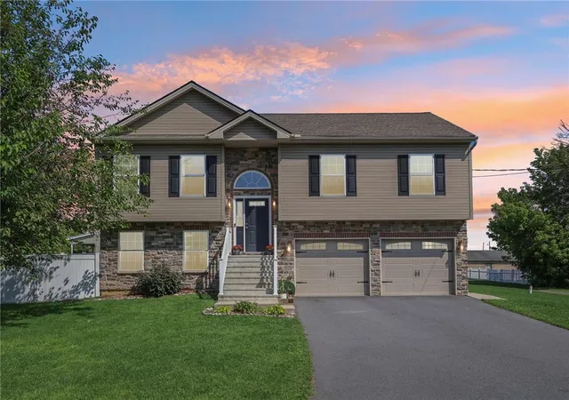 Photo 1 of Single family home for sale at 3533 Washington St, Bethlehem City, PA 18020 | MLS# 783294 | Listing updated on 2026-08-27
