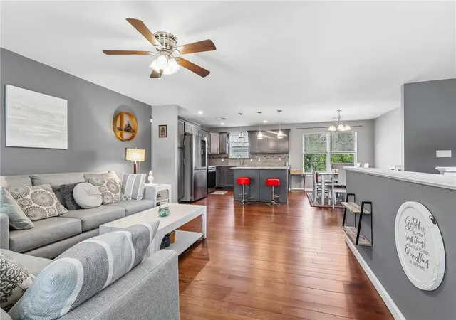 Photo 2 of Single family home for sale at 3533 Washington St, Bethlehem City, PA 18020 | MLS# 783294 | Listing updated on 2026-08-27