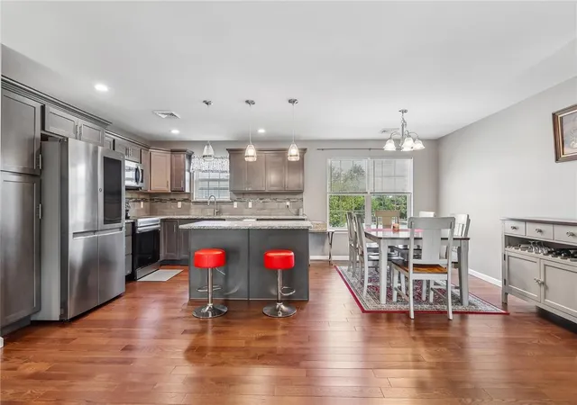 Photo 3 of Single family home for sale at 3533 Washington St, Bethlehem City, PA 18020 | MLS# 783294 | Listing updated on 2026-08-27