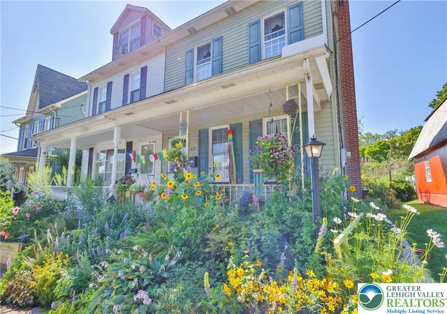 Photo 1 of Single family home for sale at 12 E North St, Nazareth Boro, PA 18064 | MLS# 783227 | Listing updated on 2026-08-29