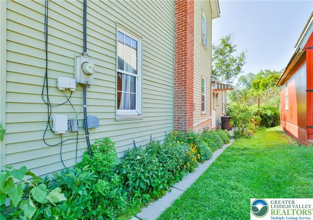 Photo 24 of Single family home for sale at 12 E North St, Nazareth Boro, PA 18064 | MLS# 783227 | Listing updated on 2026-08-29
