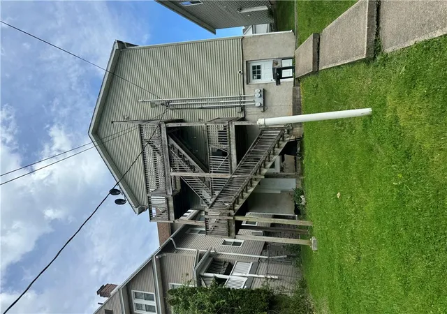 Photo 3 of Multi family home for sale at 909 Monroe Ave, Scranton City, PA 18510 | MLS# 782735 | Listing updated on 2026-08-27