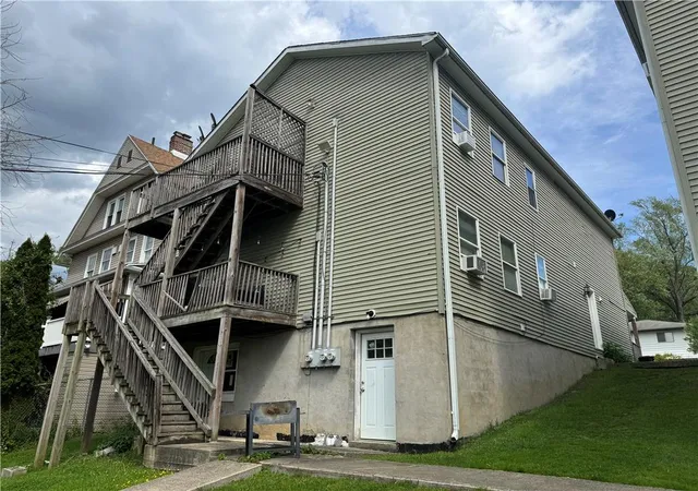Photo 3 of Multi family home for sale at 913 Monroe Ave, Scranton City, PA 18510 | MLS# 783386 | Listing updated on 2026-08-27